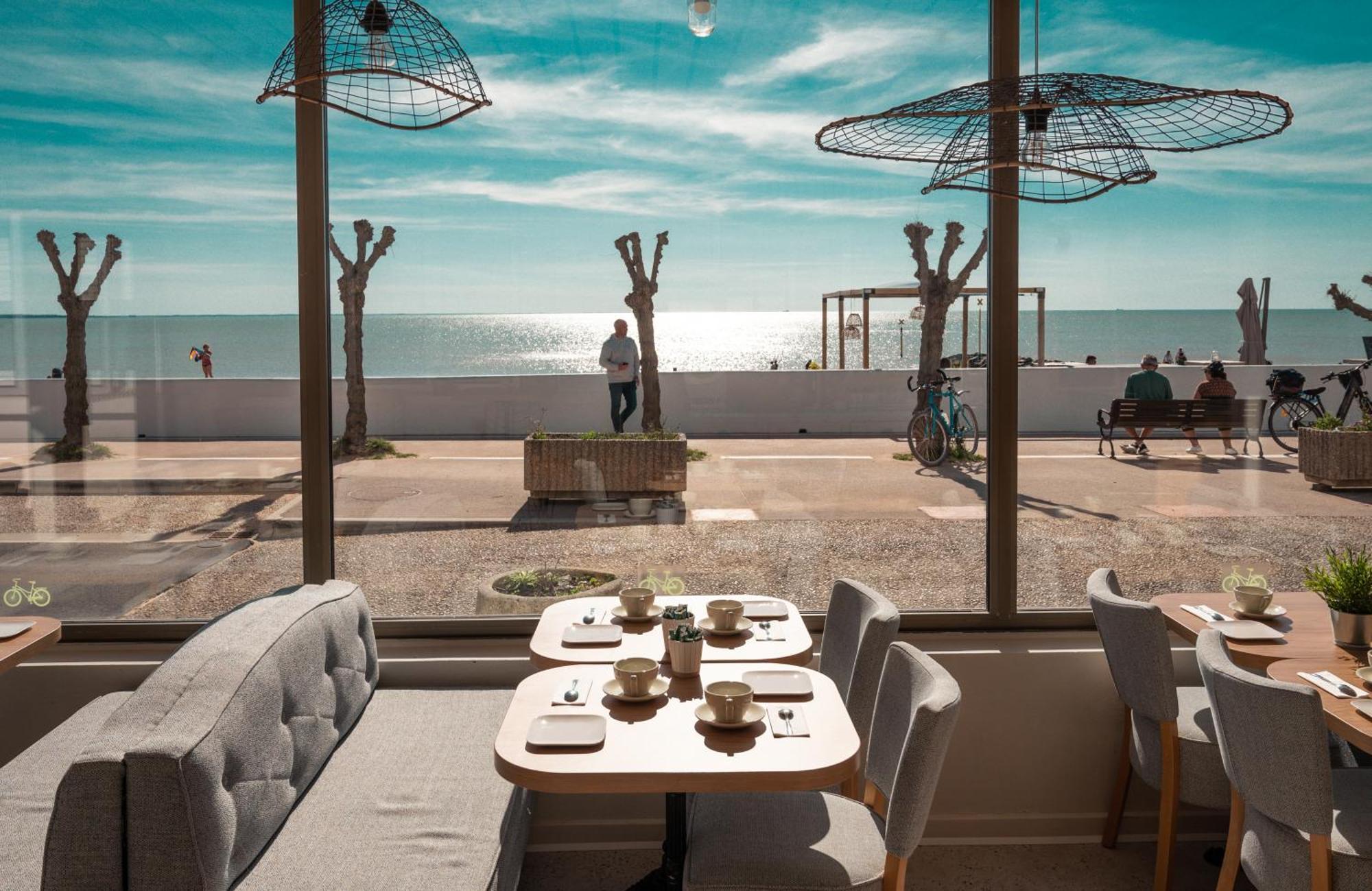 Hôtel Le Rivage vue sur mer - LOGIS - Châtelaillon-plage Châtelaillon-Plage Exterior foto
